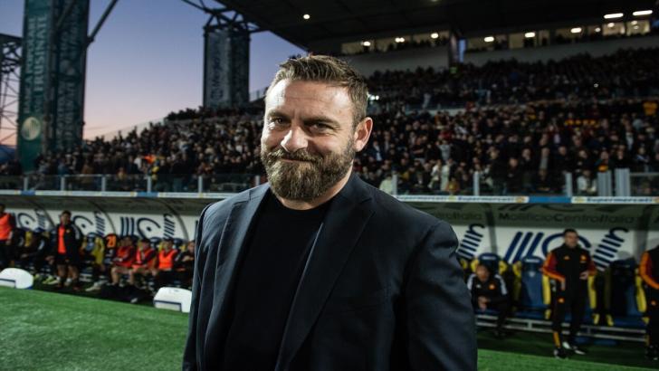 Roma coach Daniele De Rossi